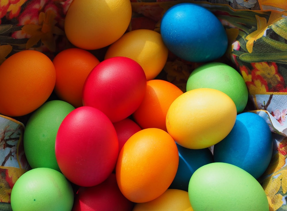 Kako se u Grčkoj farbaju jaja za Uskrs